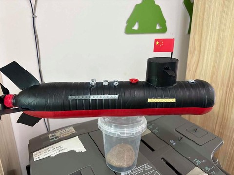 我的世界如何做潜水艇[图2]